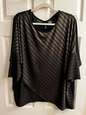 NEW DIRECTIONS ~ BATWING~GOLD SHIMMER WRAP TOP ~ XL